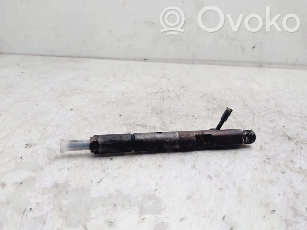 KIA Carnival Inyector de combustible 