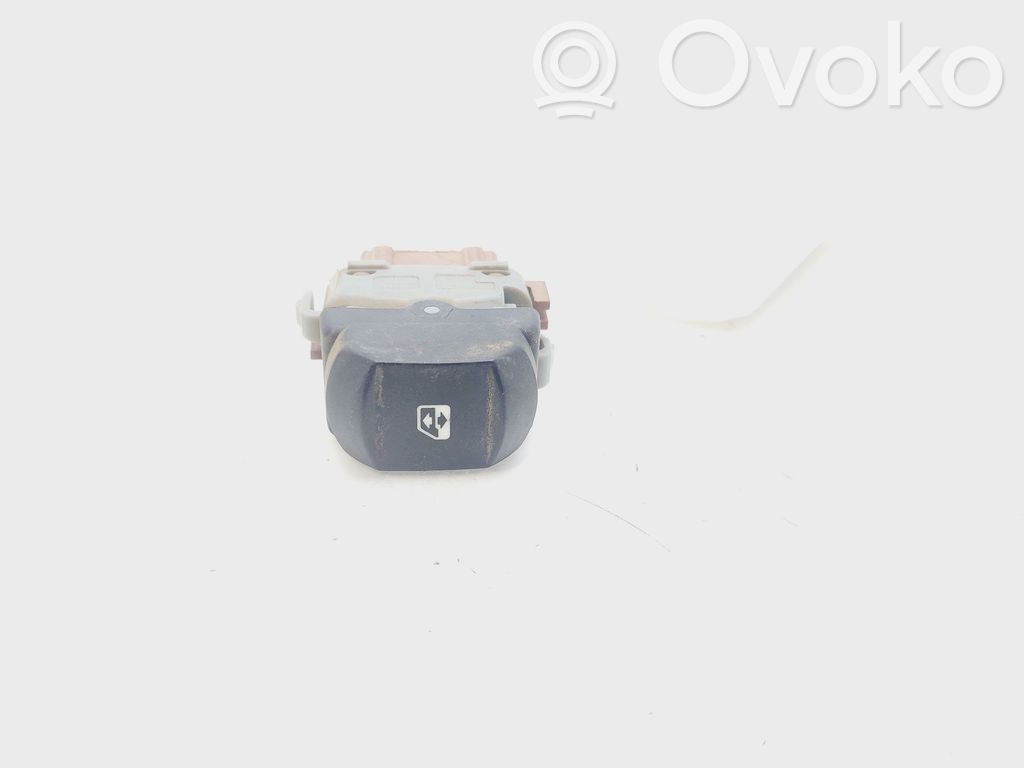 Renault Clio III Electric window control switch 