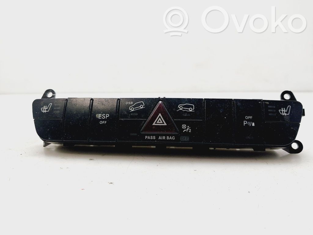 Comutator lumini pericol   A1648709910
