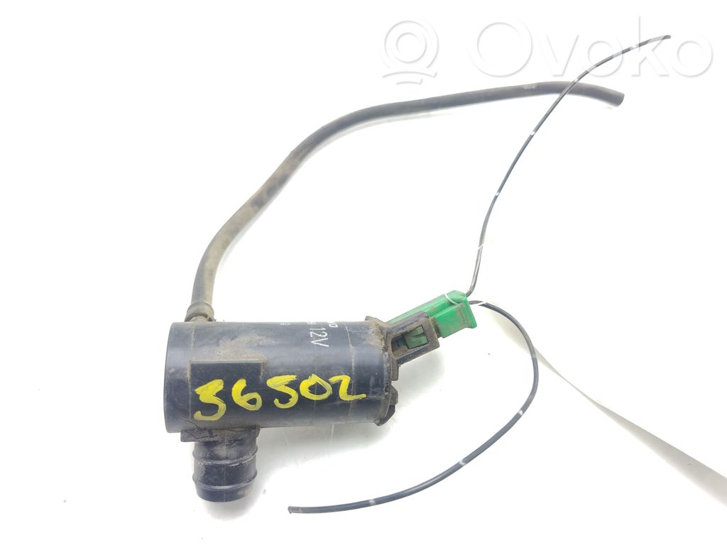 Mitsubishi Montero Windscreen/windshield washer pump 