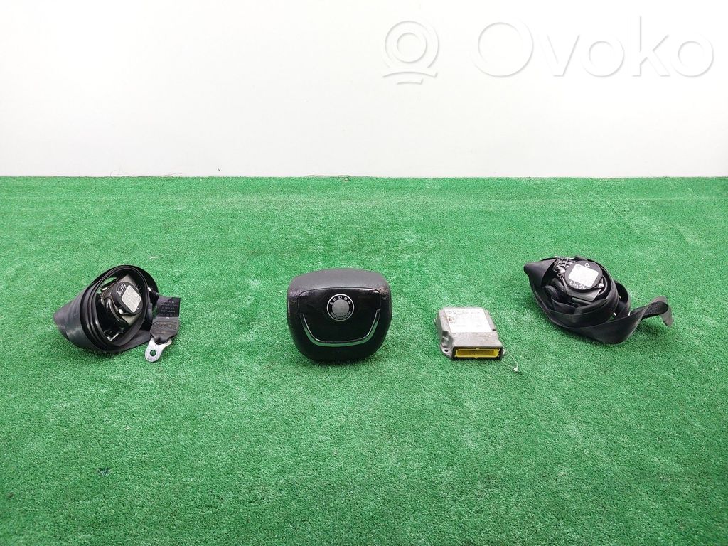 Skoda Octavia Mk2 (1Z) Set planșă bord cu airbag 
