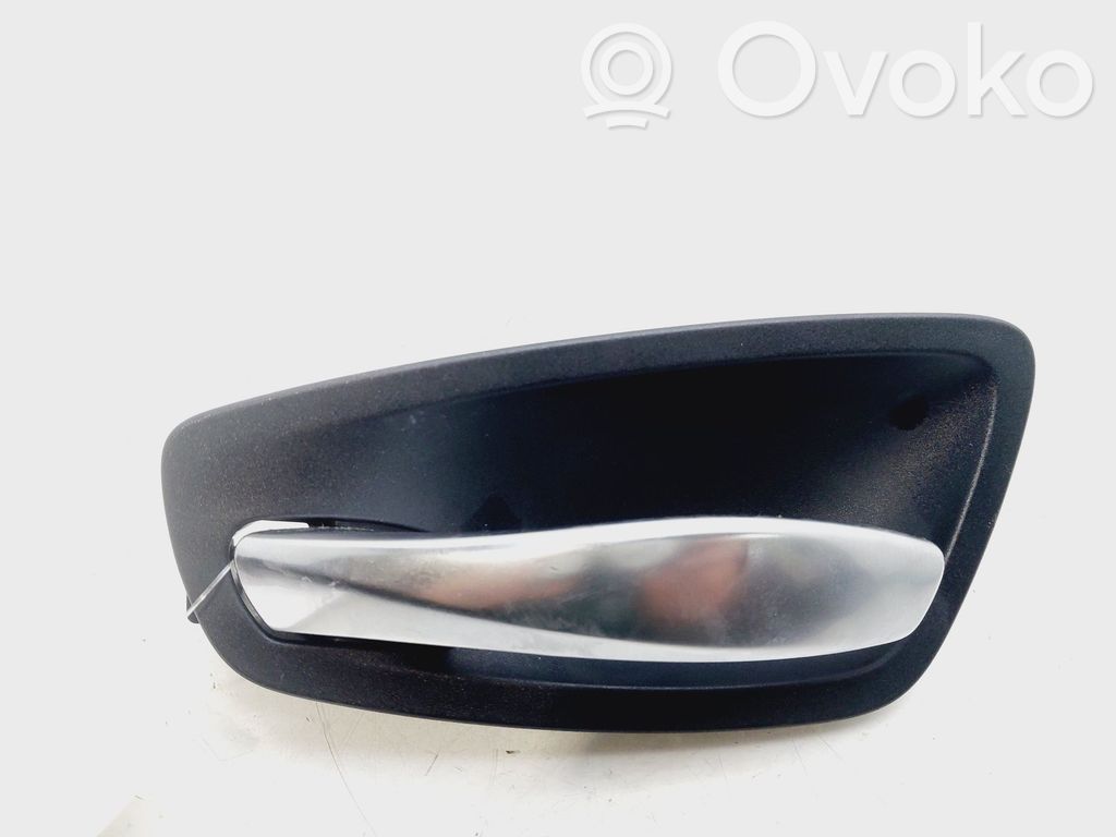 Front door interior handle   696210101
