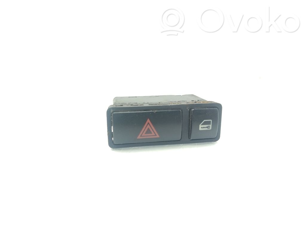 Botón interruptor de luz de peligro   61318368920
