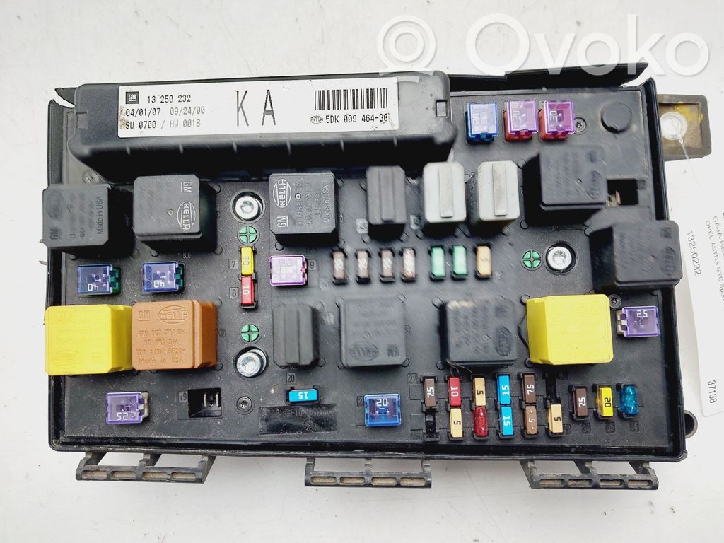 Opel Astra H Módulo de fusible 