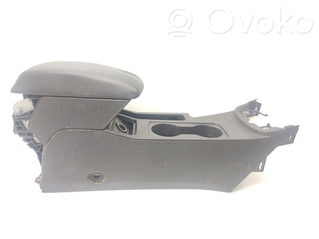 Seat Leon (5F) Reposabrazos 