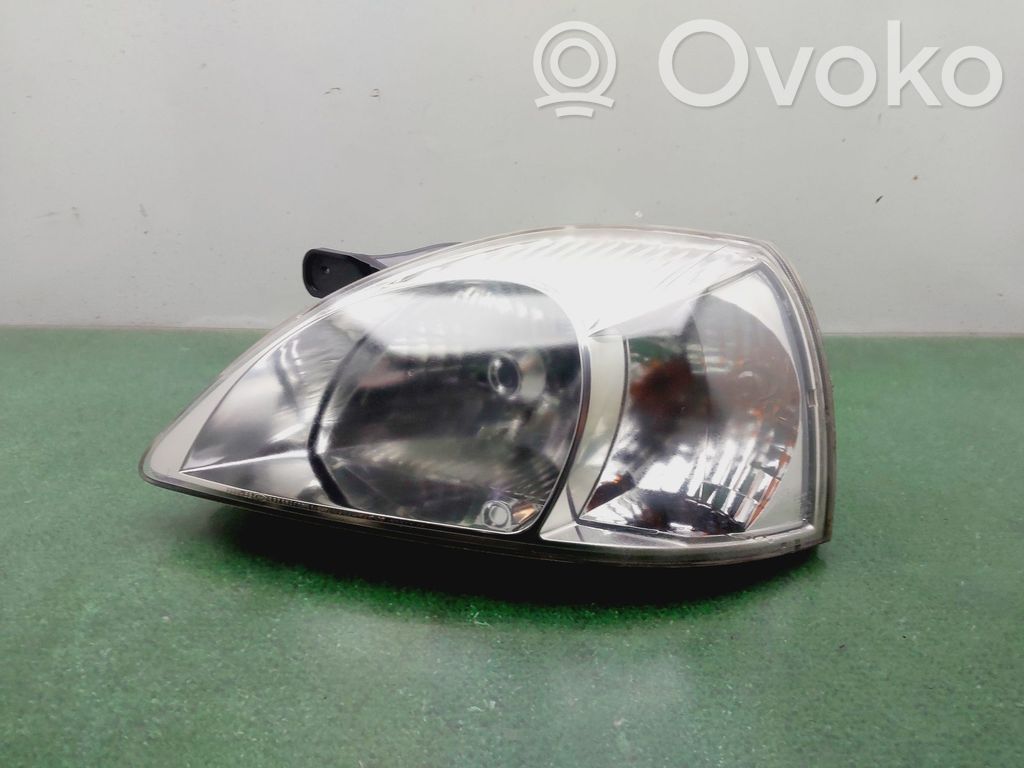 KIA Rio Headlight/headlamp 