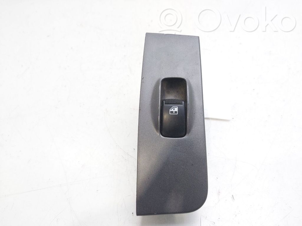 Hyundai Matrix Electric window control switch 