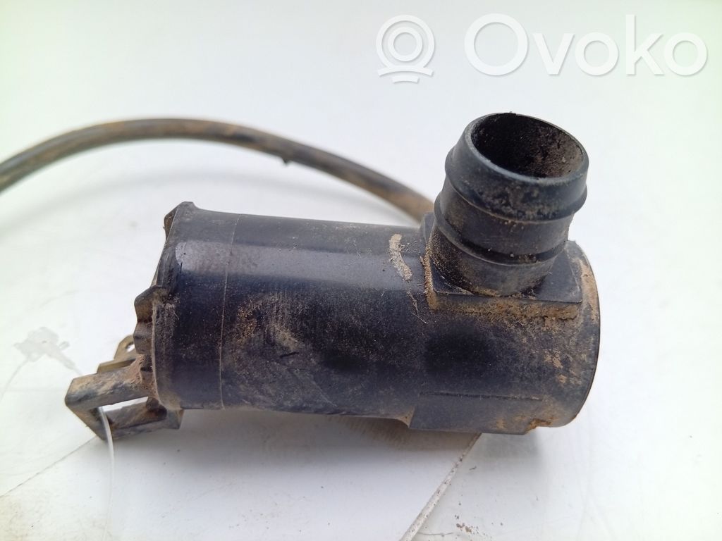 Mitsubishi Montero Windscreen/windshield washer pump 