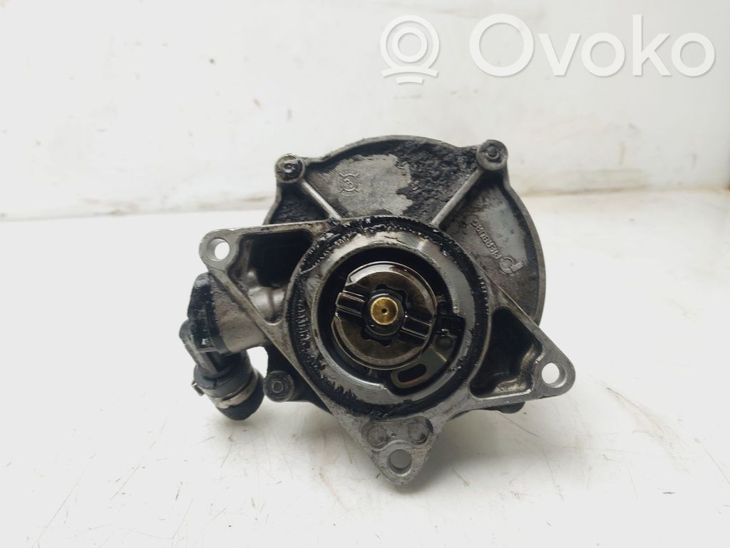 Volkswagen PASSAT B5.5 Pompă vacuum 