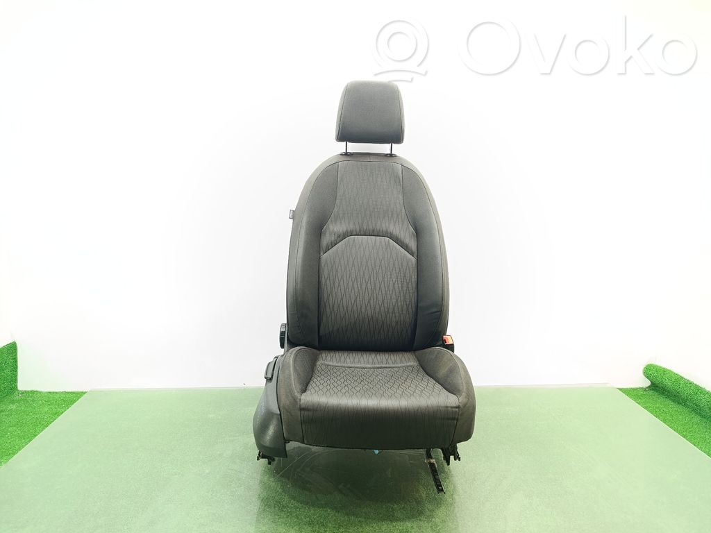 Seat Leon (5F) Etumatkustajan istuin 