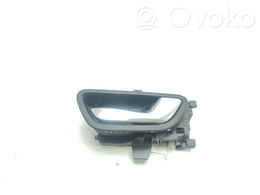 KIA Stonic Manecilla interna puerta delantera 