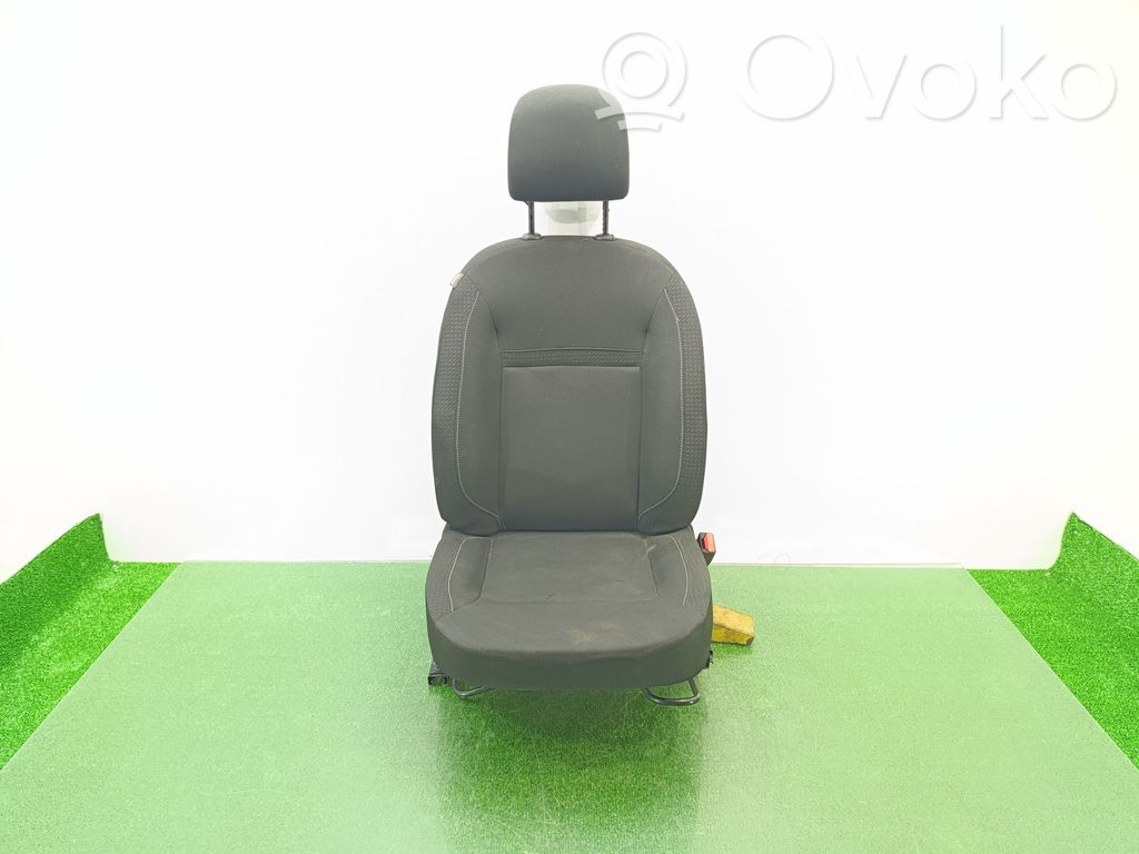 Dacia Sandero Etumatkustajan istuin 