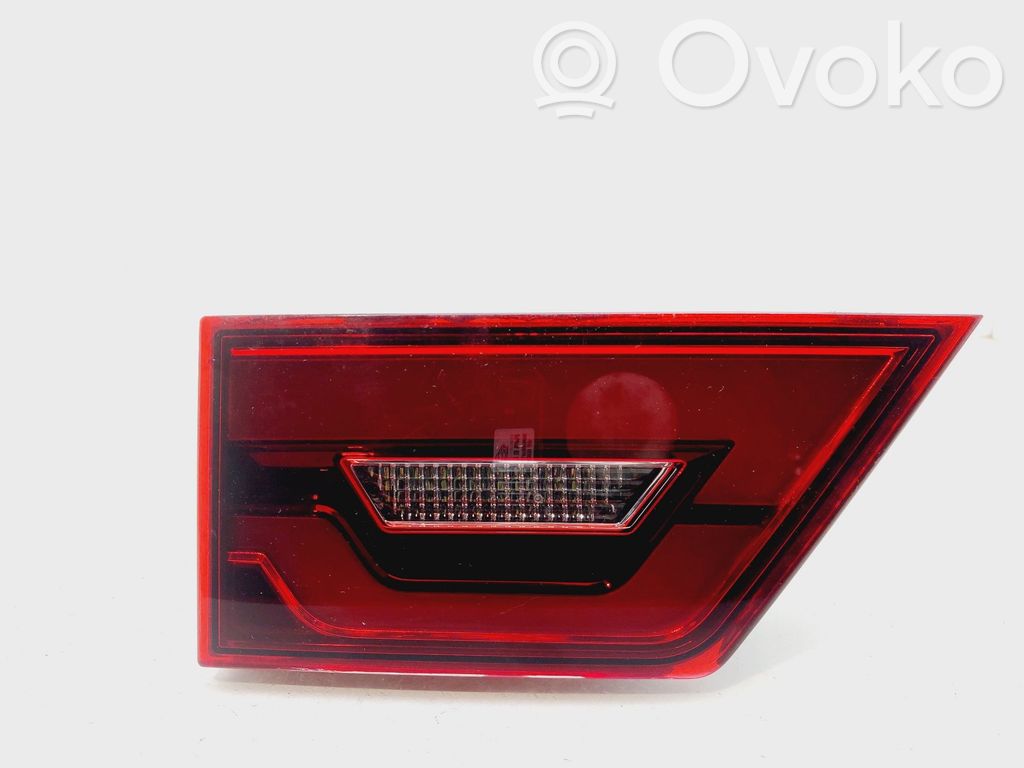 Tailgate rear/tail lights   J9C313193CC