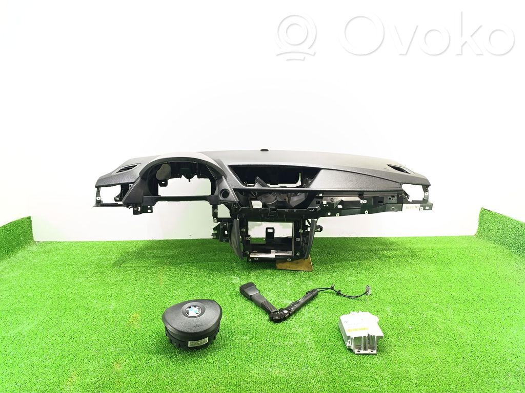 BMW X1 E84 Airbag set with panel 