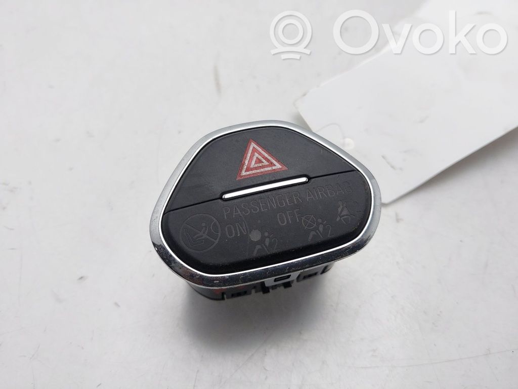 Opel Corsa E Schalter Warnblinkanlage 