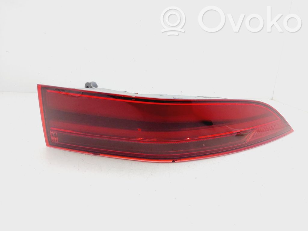 Jaguar E-Pace Rear/tail lights 