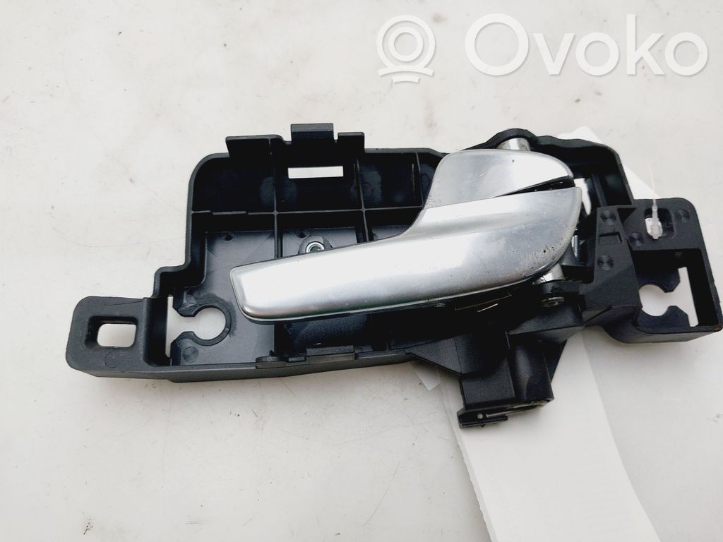 Manecilla interna puerta trasera   6M21U22600AB