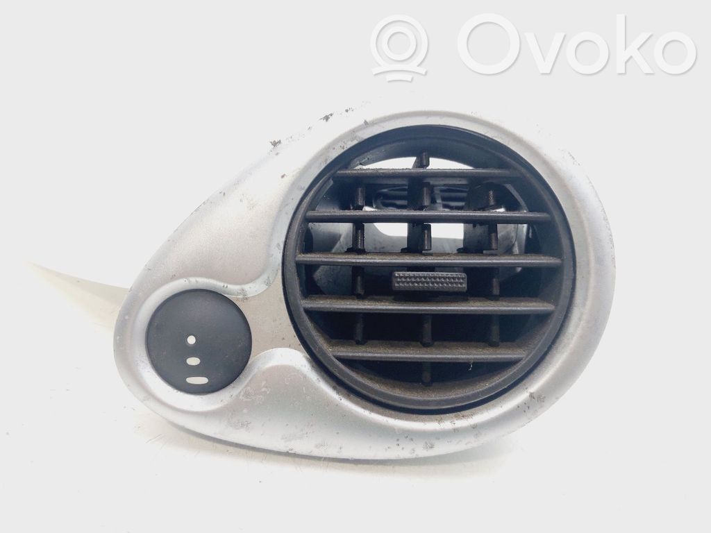 Renault Clio III Luftausströmer Lüftungsdüse Luftdüse Mitte 