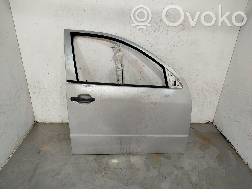 Skoda Fabia Mk1 (6Y) Puerta delantera 
