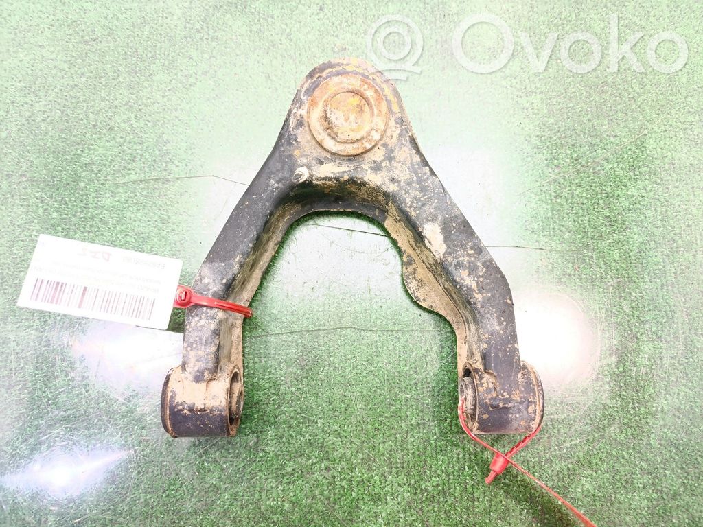 Nissan PickUp Oberer Querlenker vorne 