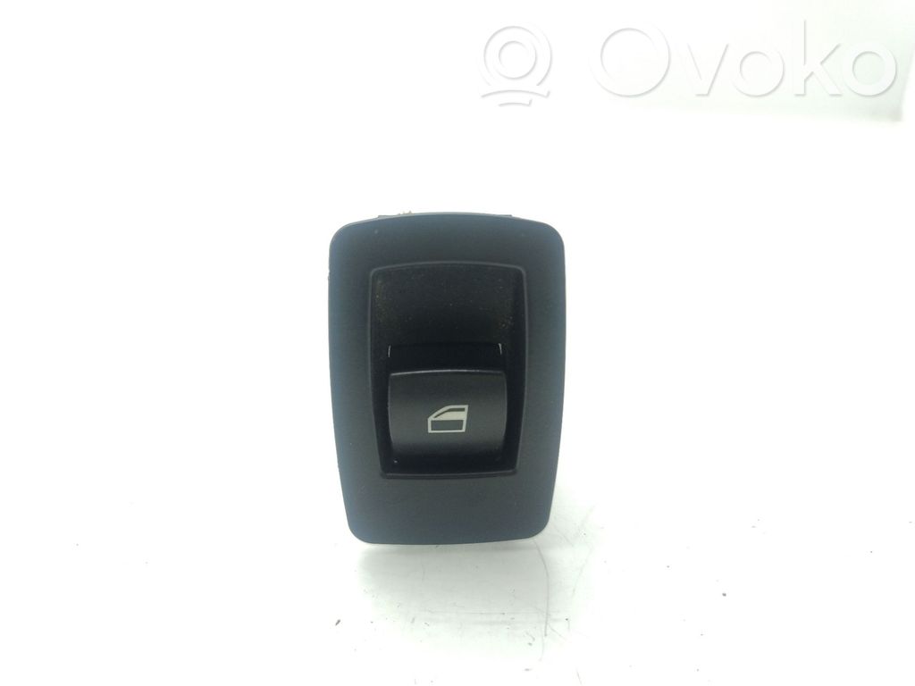 Interrupteur commade lève-vitre   9113773