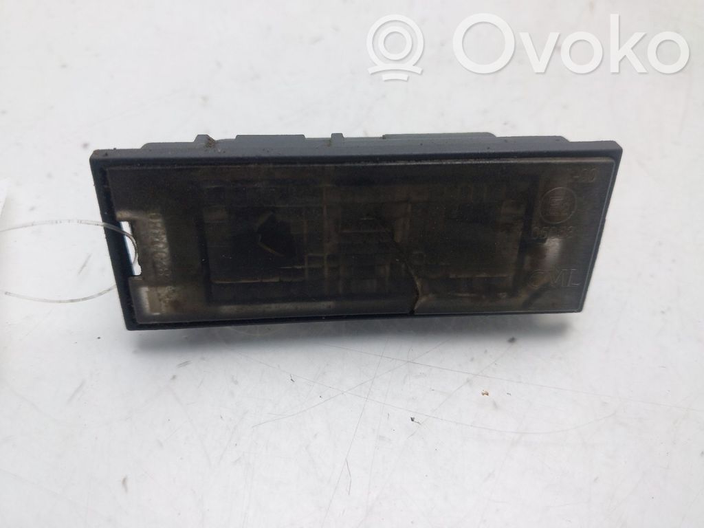 Renault Megane II Éclairage de plaque d'immatriculation 