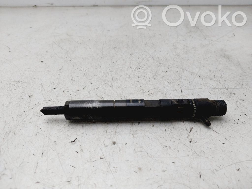 Inyector de combustible   8200676774