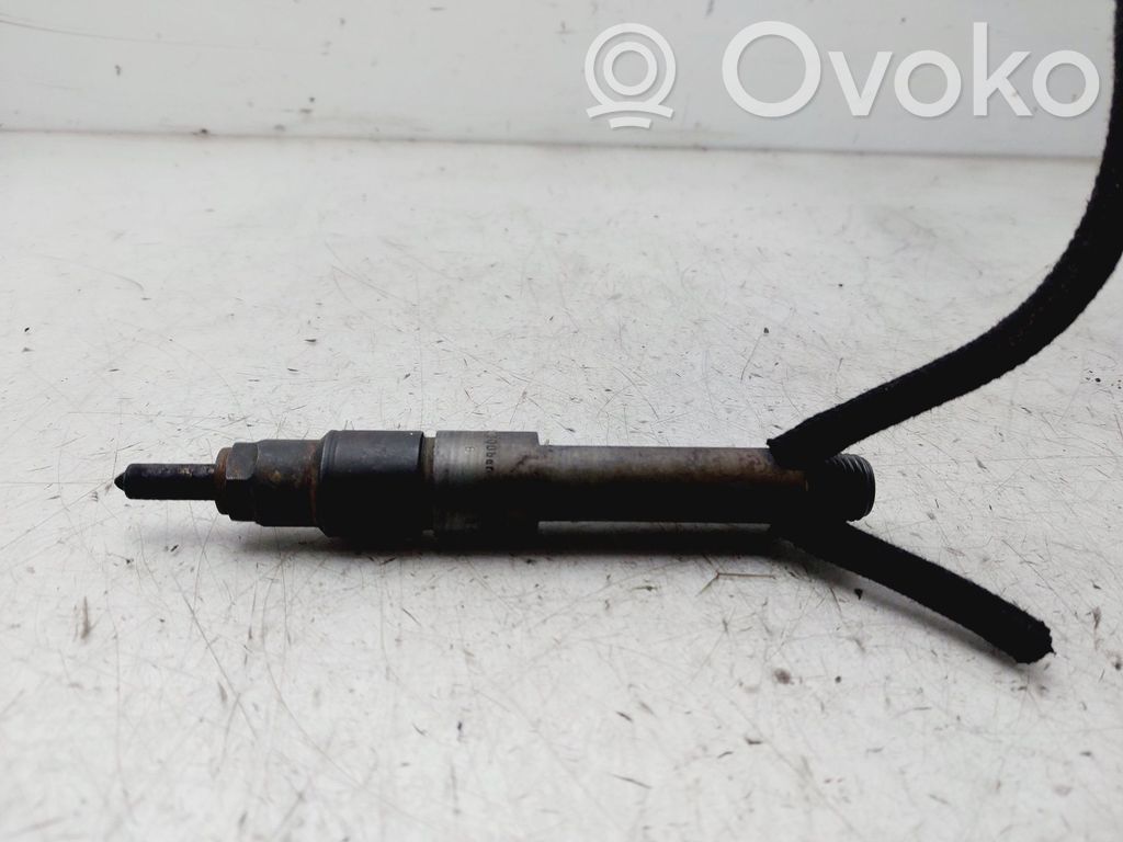 Inyector de combustible   028130202P
