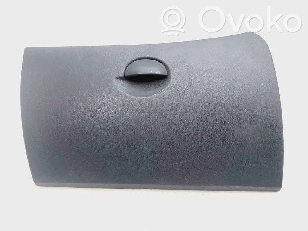 Dacia Sandero Glove box 