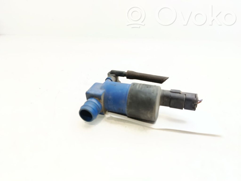 Renault Clio III Windscreen/windshield washer pump 