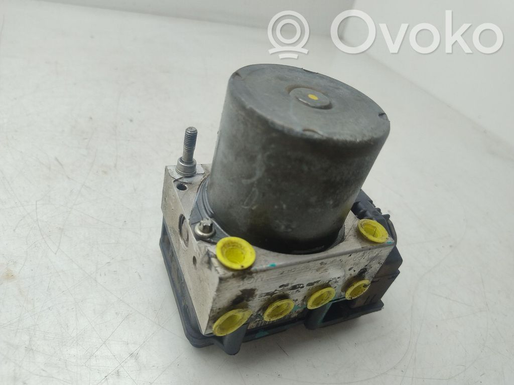 Bomba de ABS   589204D000