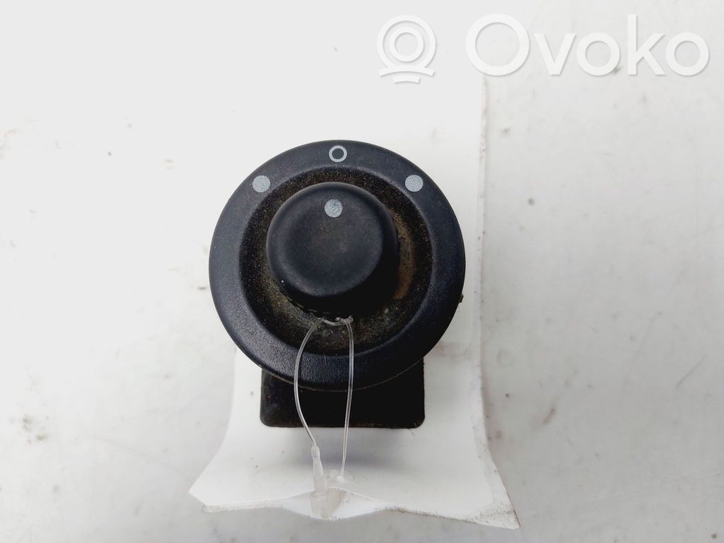Renault Clio II Wing mirror switch 