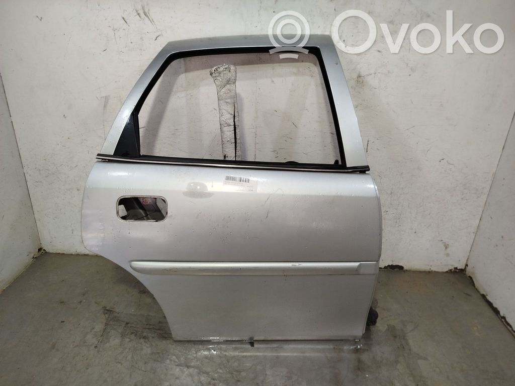 Opel Vectra B Puerta trasera 