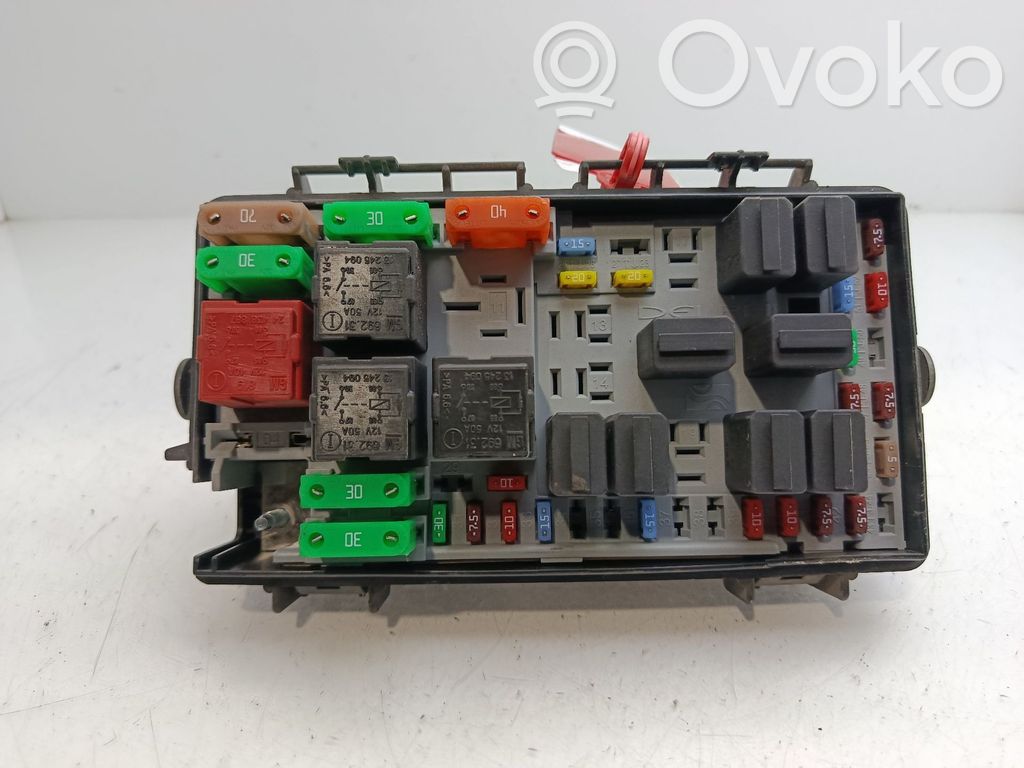 Módulo de fusible   13217392
