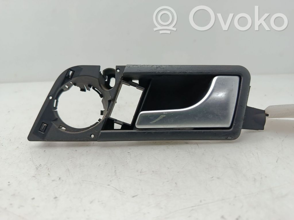 Audi A2 Manecilla interna puerta delantera 