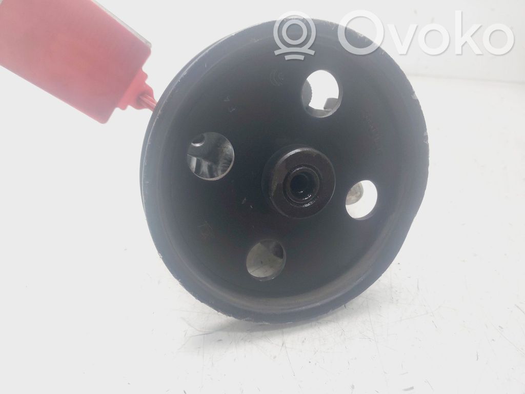 Chrysler Voyager Power steering pump 