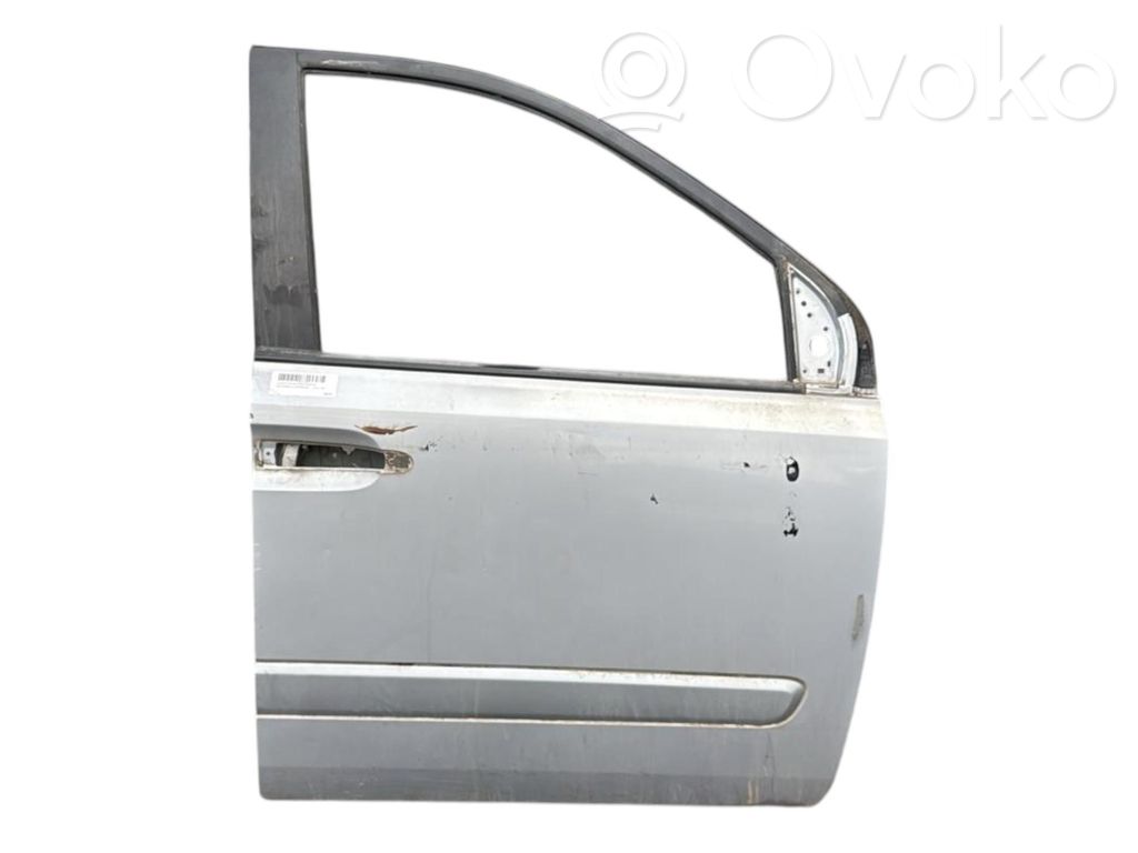 KIA Carnival Durvis 