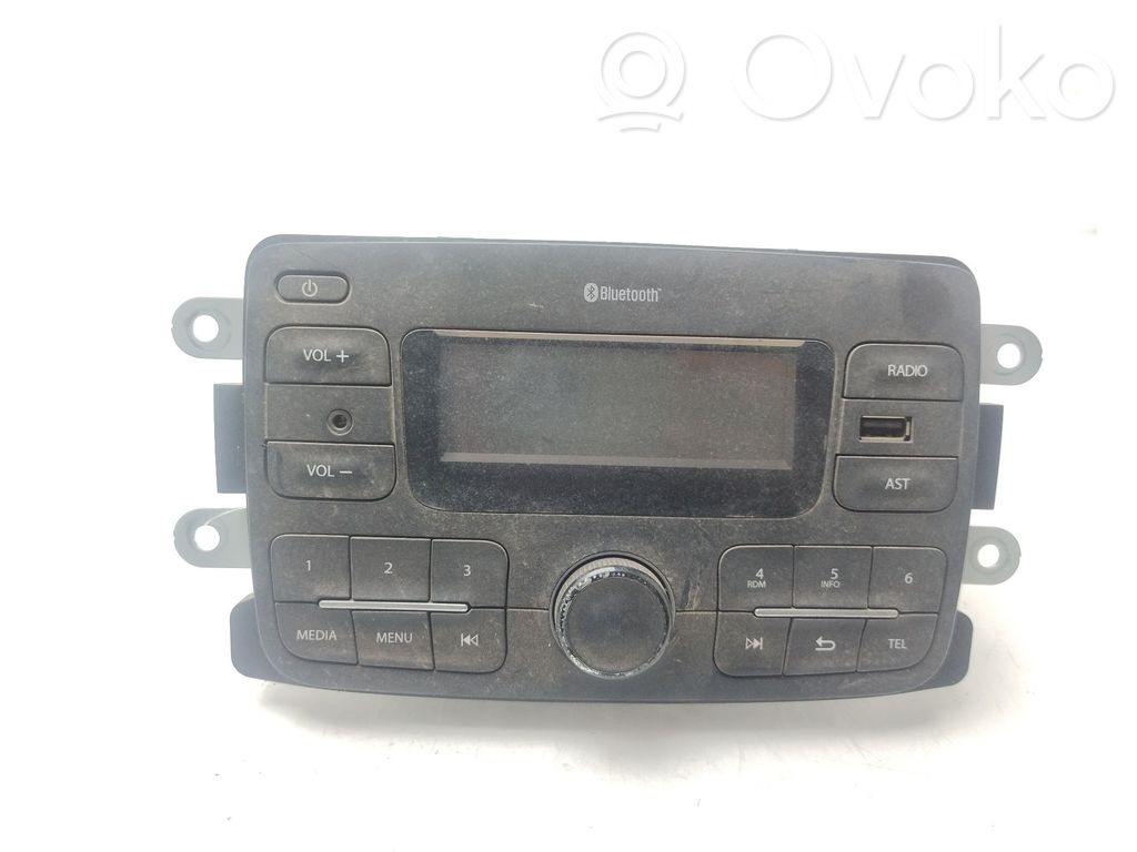 Dacia Logan I Unité principale radio / CD / DVD / GPS 