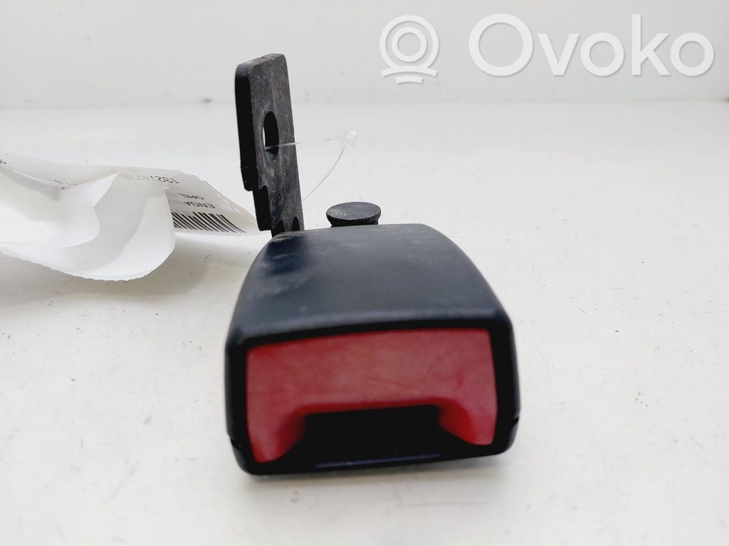 Opel Corsa D Klamra tylnego pasa bezpieczeństwa 