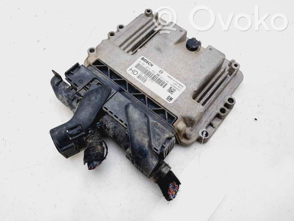 Opel Zafira B Centralina/modulo del motore