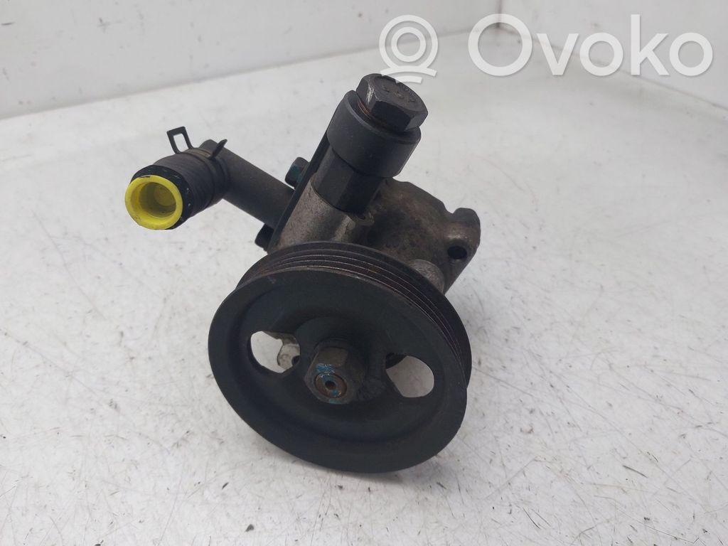 Hyundai Accent Ohjaustehostimen pumppu 