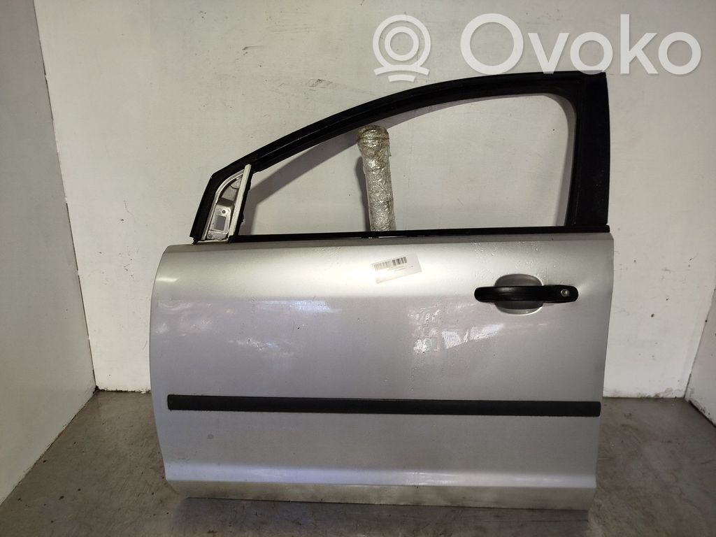Ford Focus Дверь 