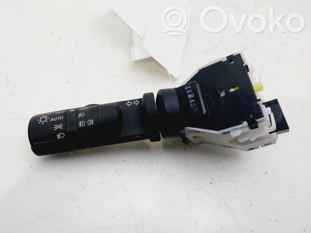 Comutator lumini   25540JD03A