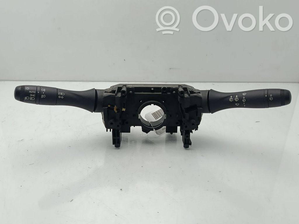 Dacia Duster Otros interruptores/perillas/selectores 