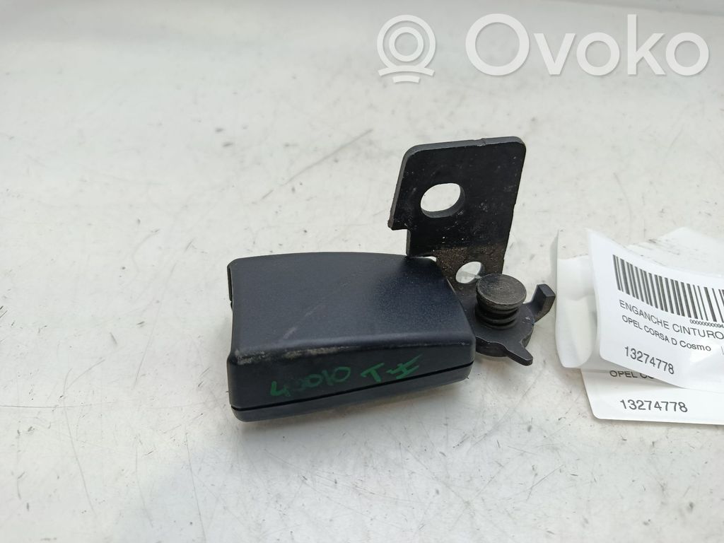 Opel Corsa D Klamra tylnego pasa bezpieczeństwa 