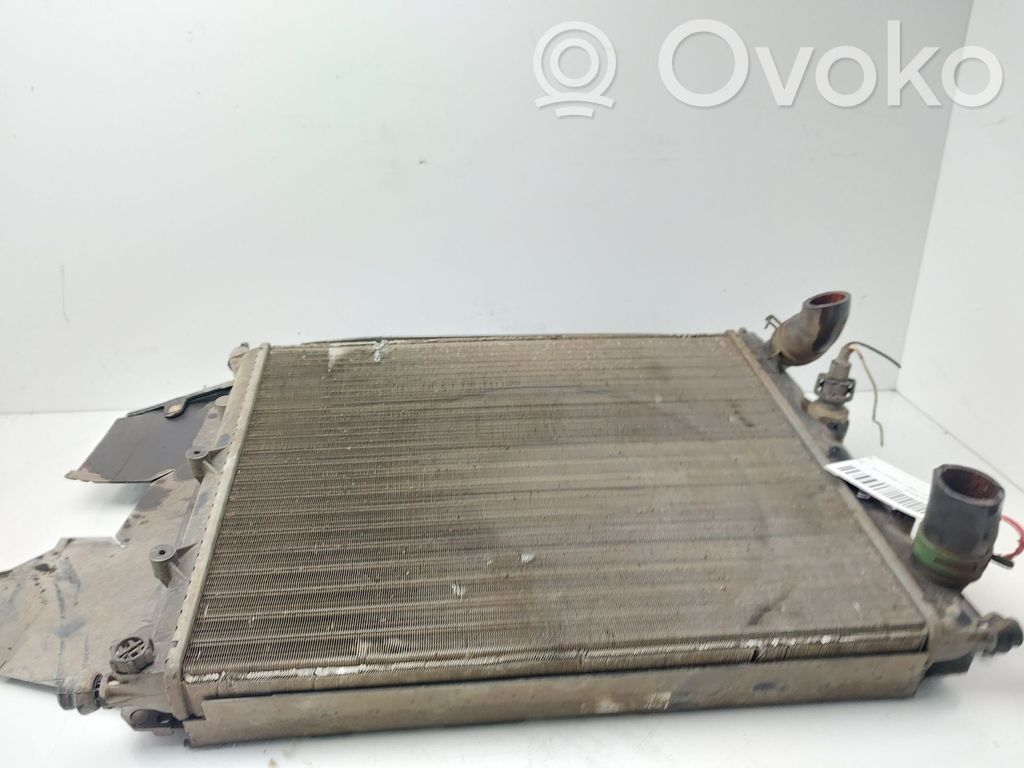 Renault Clio I Radiateur de refroidissement 