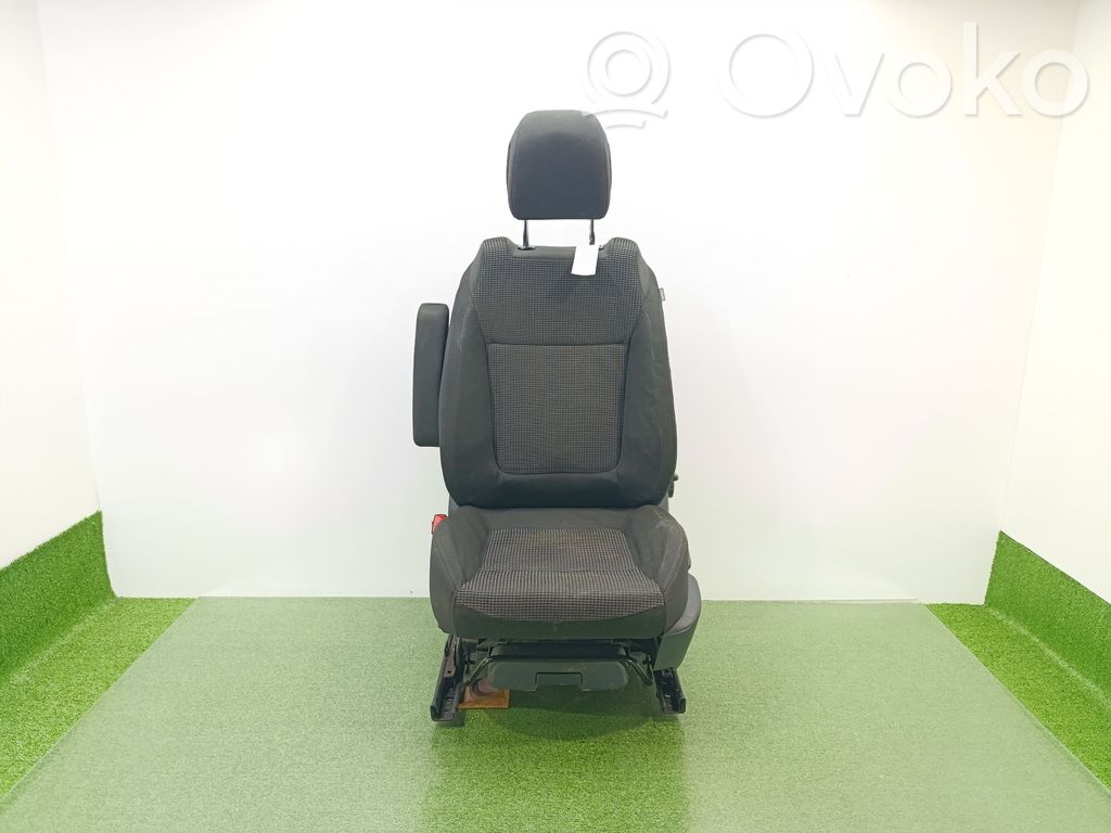 Peugeot 5008 Front driver seat 