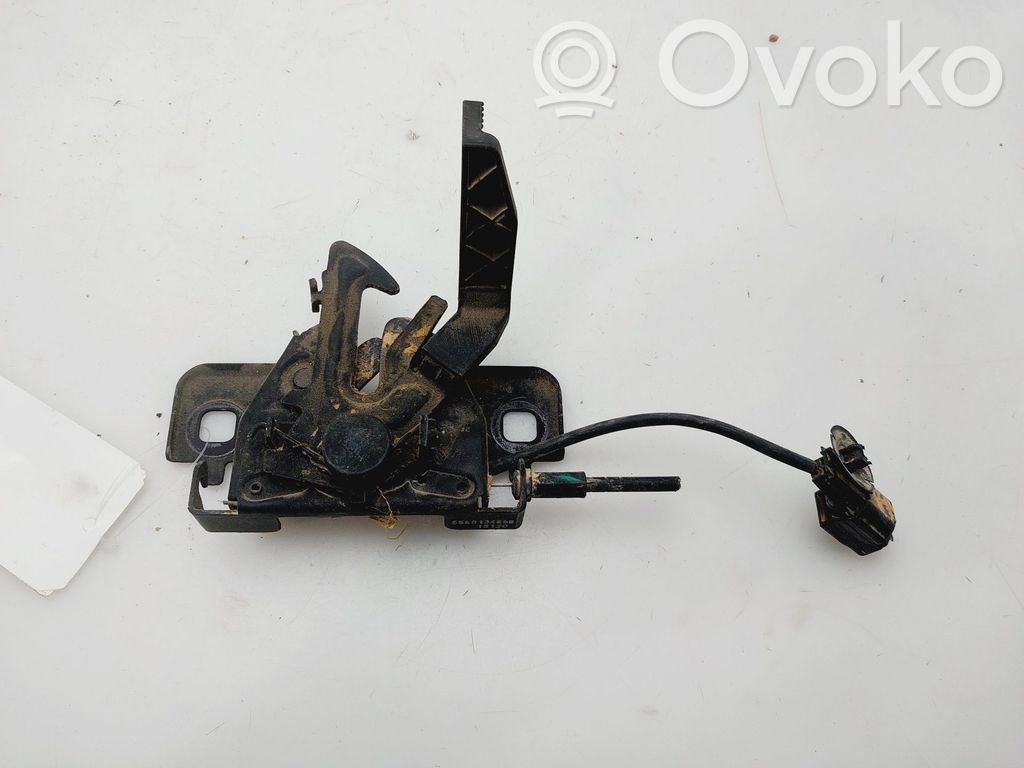 Dacia Sandero Tie down hook / loop 