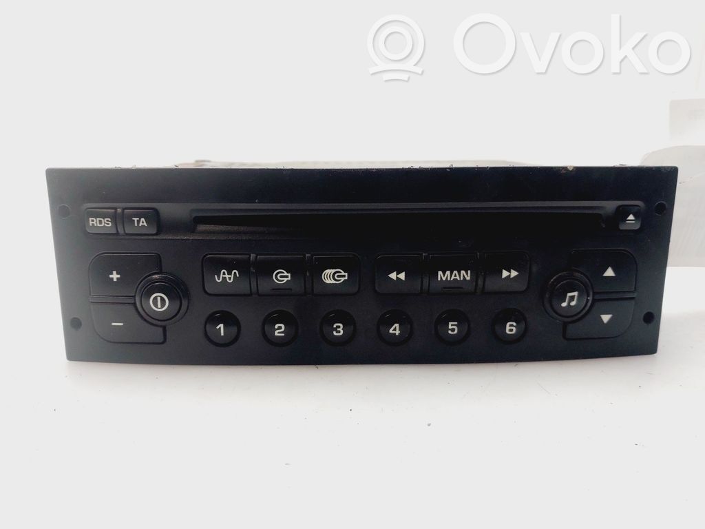 Peugeot 1007 Panel / Radioodtwarzacz CD/DVD/GPS 