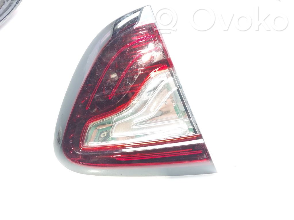Renault Captur Lampy tylnej klapy bagażnika 